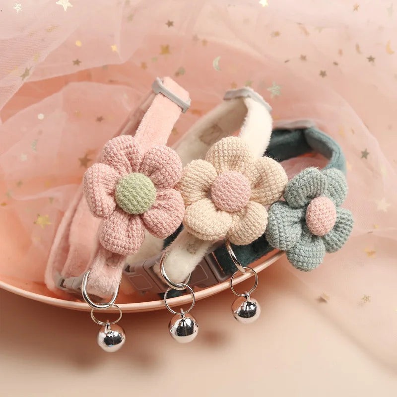 New Cute Flower Pet Cat Collar Traction Cute Cartoon Flower Bell Collar Cat Necklace Small Dog Supplies